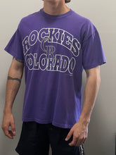 Load image into Gallery viewer, 1998 Colorado Rockies Purple T-Shirt (L)
