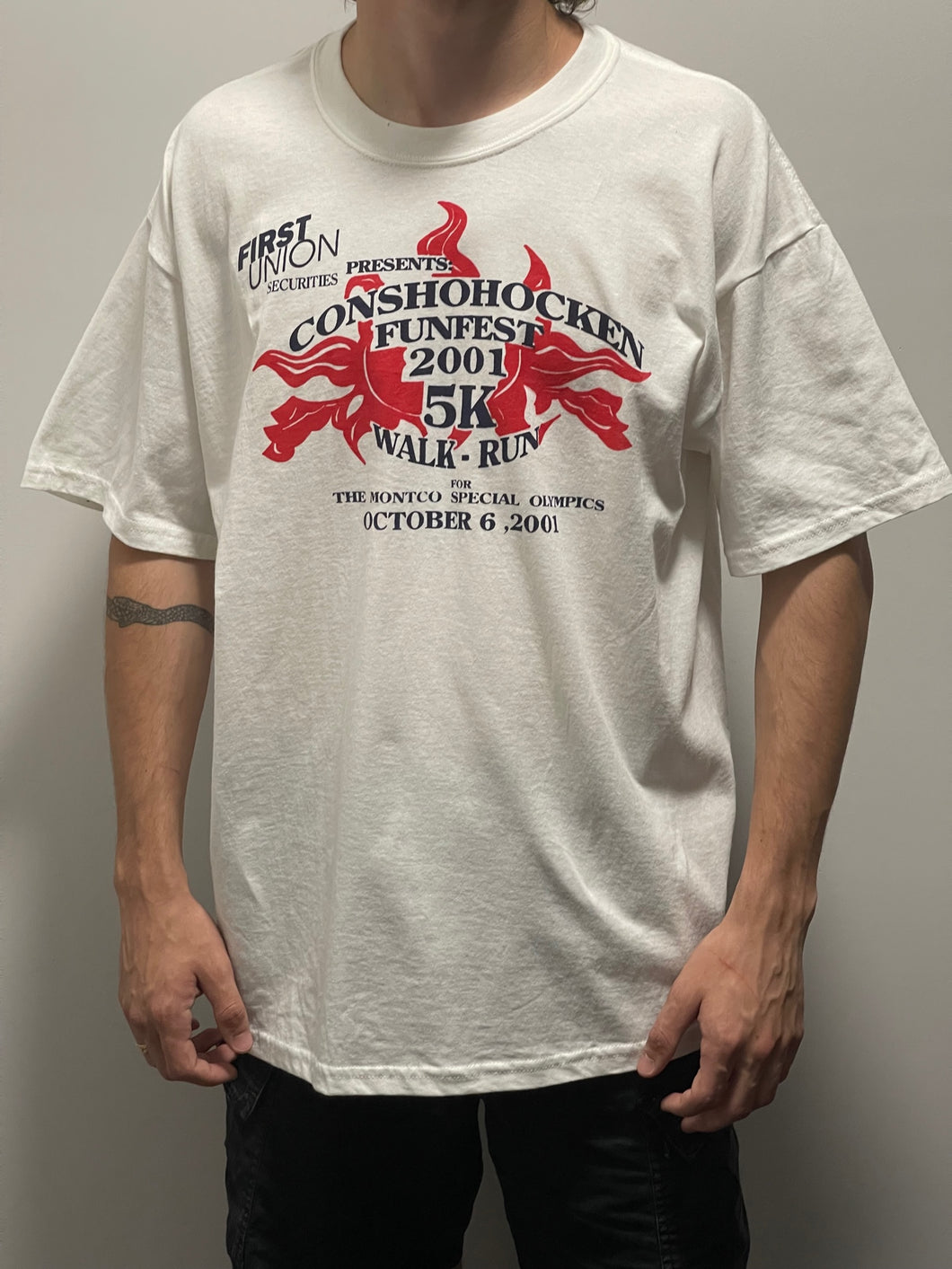 2001 Conshohocken Funfest White T-Shirt (XL)