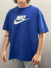 Load image into Gallery viewer, 00&#39;s Nike Blue T-Shirt (XL)

